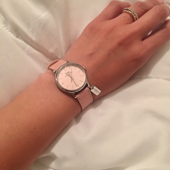 Coach pink watch - Picture 5 of 7